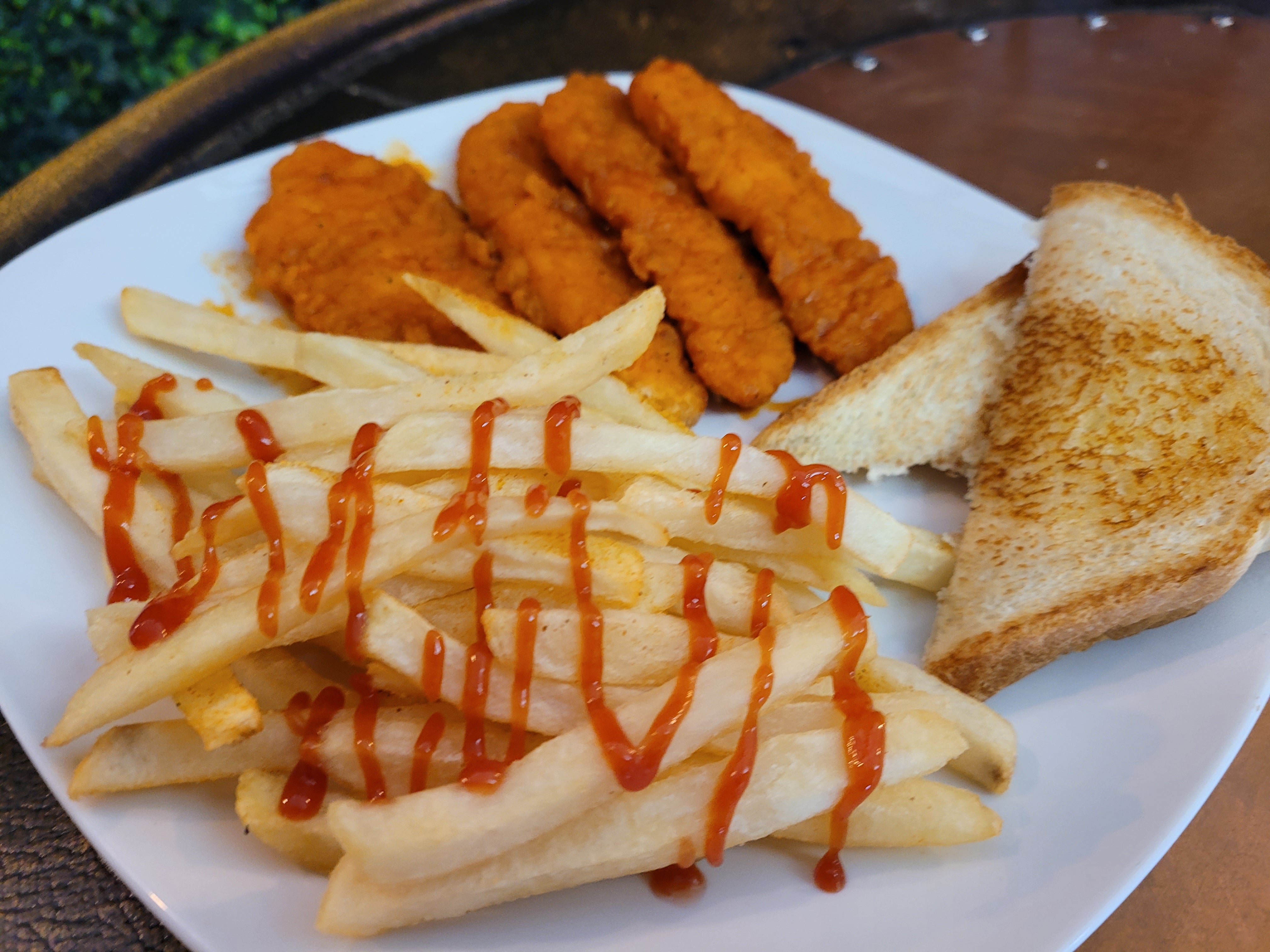 Hellfire Club Chicken Basket Roxy Sweets, Treats, & Eats